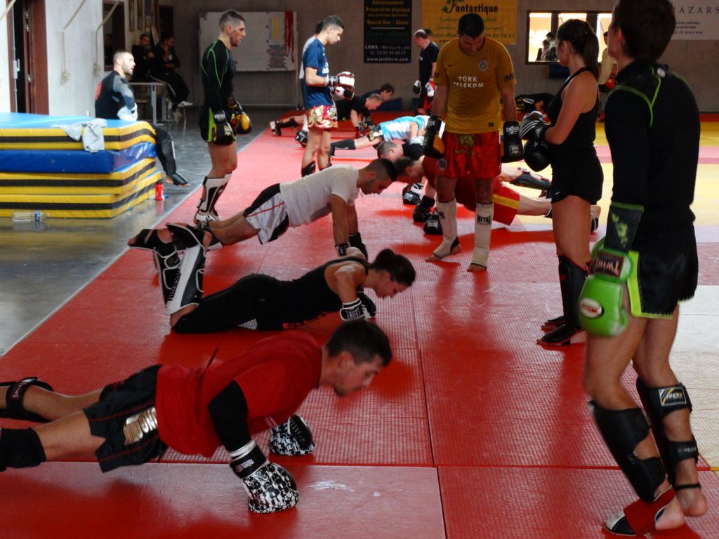 Stage de perfectionnement de boxe thaï avec Yohann Lidon le 18 octobre 2015 - Energy Fight Club dsc00488.jpg (large)