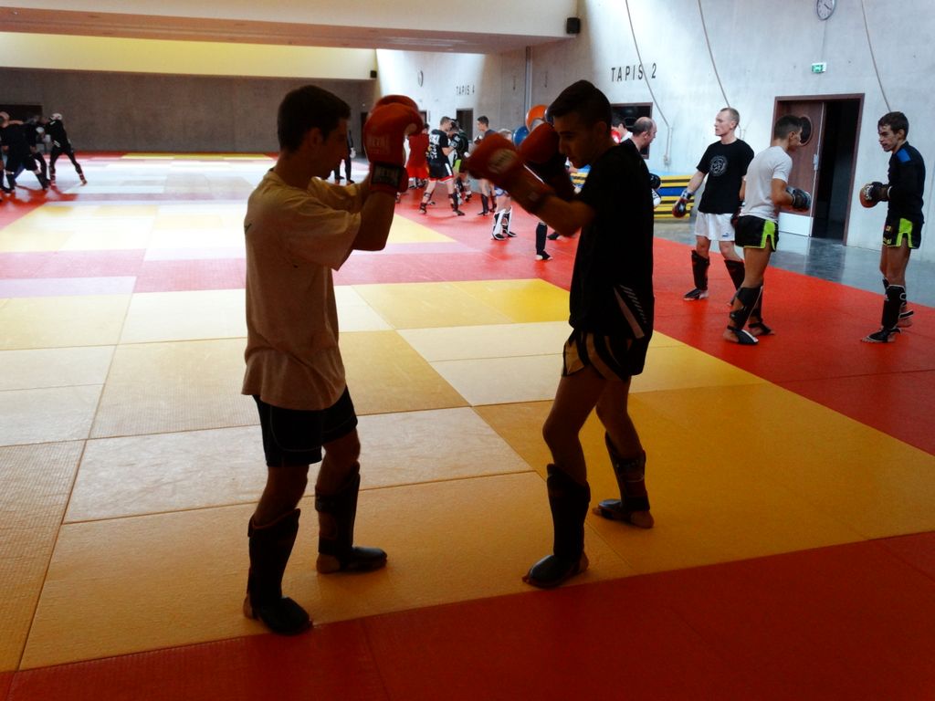 Stage de perfectionnement de boxe thaï avec Yohann Lidon le 18 octobre 2015 - Energy Fight Club dsc00496.jpg (large)