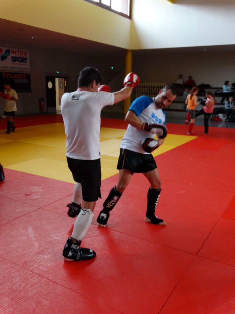 Stage de perfectionnement de boxe thaï avec Yohann Lidon le 18 octobre 2015 - Energy Fight Club dsc00507.jpg (large)