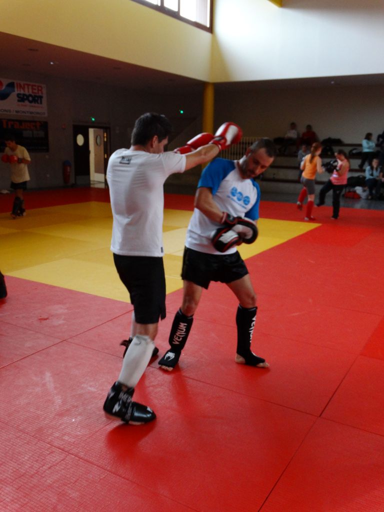 Stage de perfectionnement de boxe thaï avec Yohann Lidon le 18 octobre 2015 - Energy Fight Club dsc00508.jpg (large)