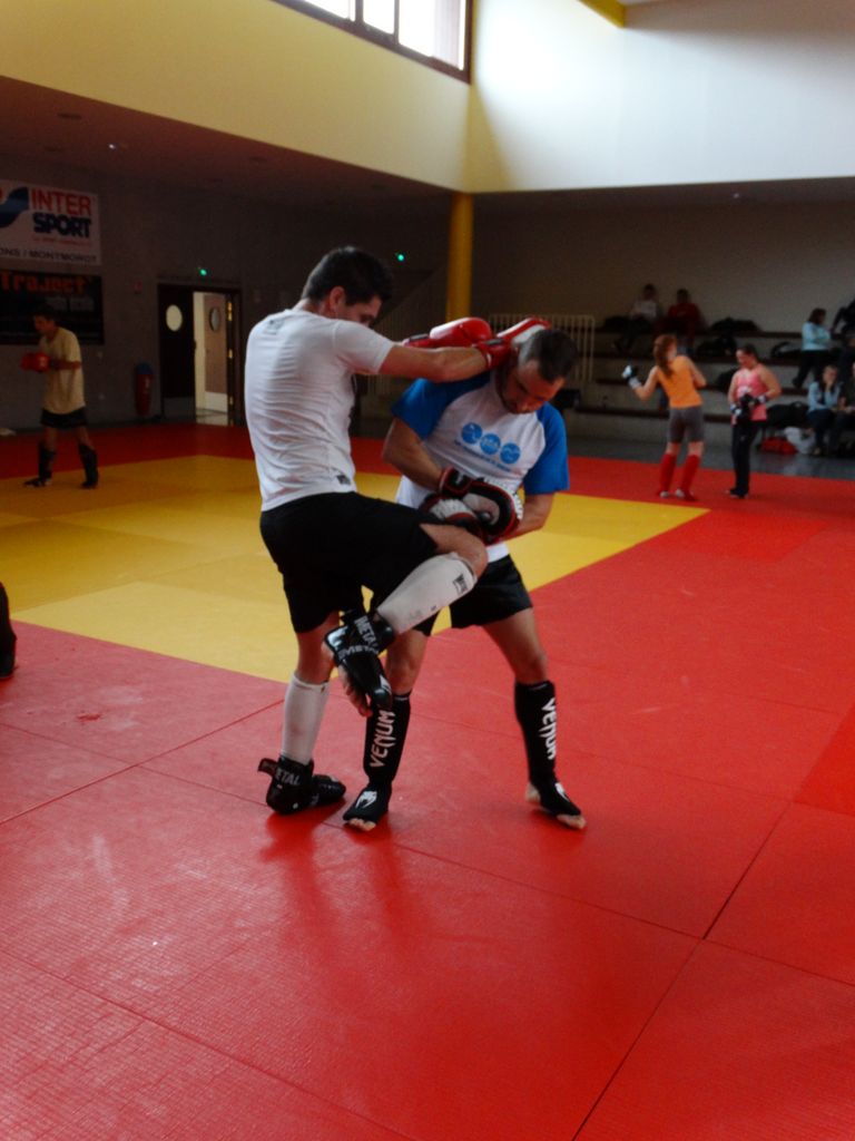Stage de perfectionnement de boxe thaï avec Yohann Lidon le 18 octobre 2015 - Energy Fight Club dsc00511.jpg (large)