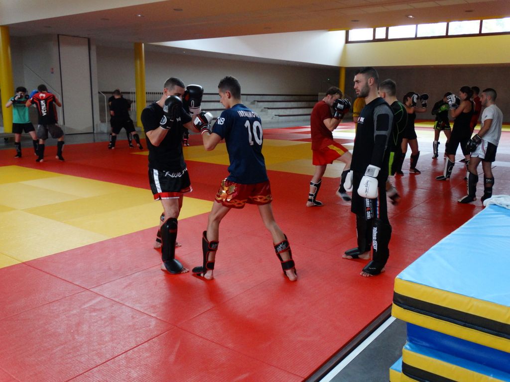 Stage de perfectionnement de boxe thaï avec Yohann Lidon le 18 octobre 2015 - Energy Fight Club dsc00516.jpg (large)