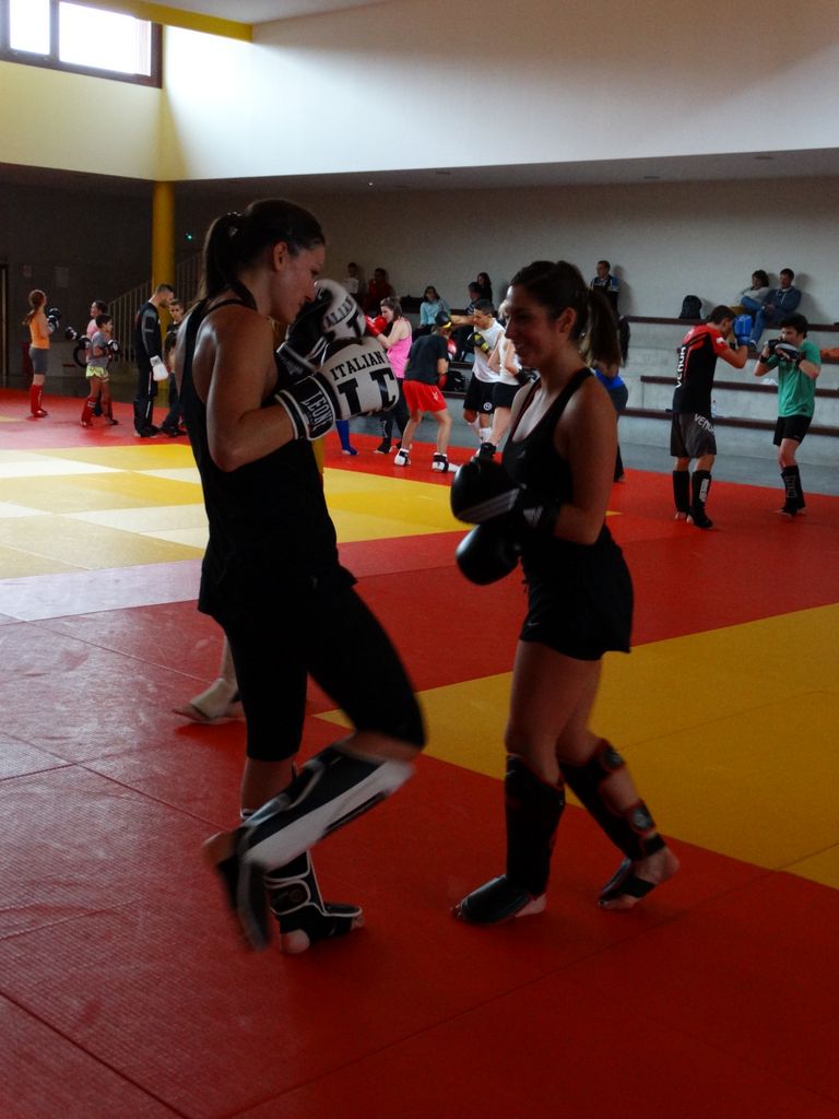 Stage de perfectionnement de boxe thaï avec Yohann Lidon le 18 octobre 2015 - Energy Fight Club dsc00528.jpg (large)