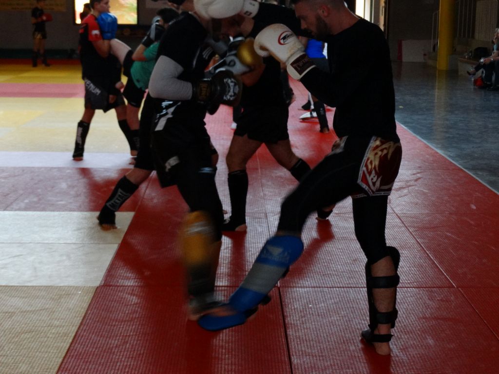 Stage de perfectionnement de boxe thaï avec Yohann Lidon le 18 octobre 2015 - Energy Fight Club dsc00534.jpg (large)