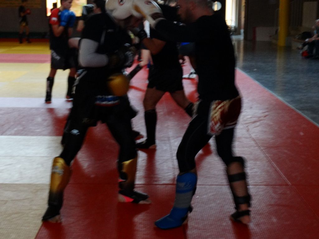 Stage de perfectionnement de boxe thaï avec Yohann Lidon le 18 octobre 2015 - Energy Fight Club dsc00536.jpg (large)