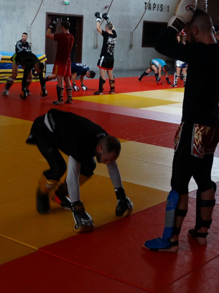 Stage de perfectionnement de boxe thaï avec Yohann Lidon le 18 octobre 2015 - Energy Fight Club dsc00540.jpg (large)