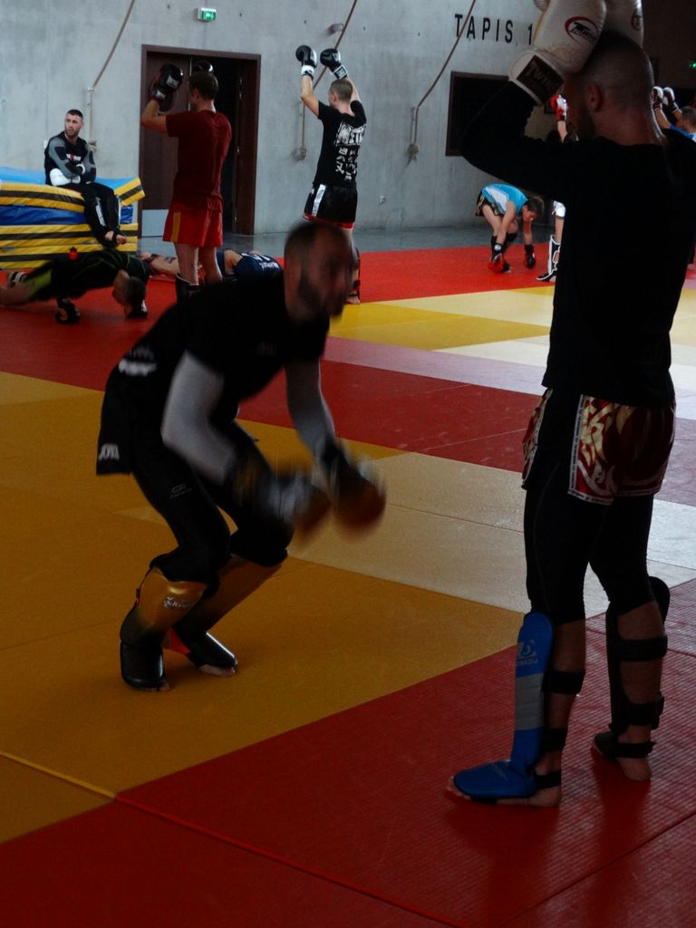 Stage de perfectionnement de boxe thaï avec Yohann Lidon le 18 octobre 2015 - Energy Fight Club dsc00542.jpg (large)