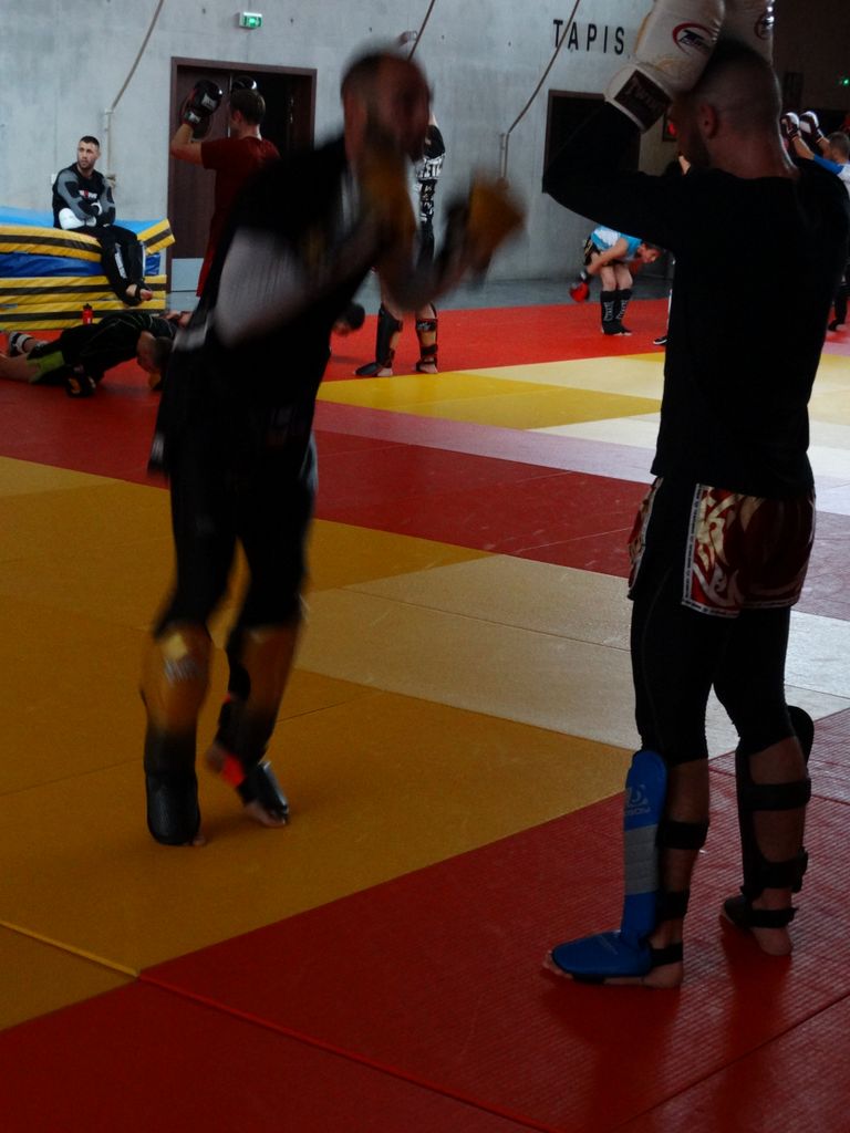 Stage de perfectionnement de boxe thaï avec Yohann Lidon le 18 octobre 2015 - Energy Fight Club dsc00543.jpg (large)
