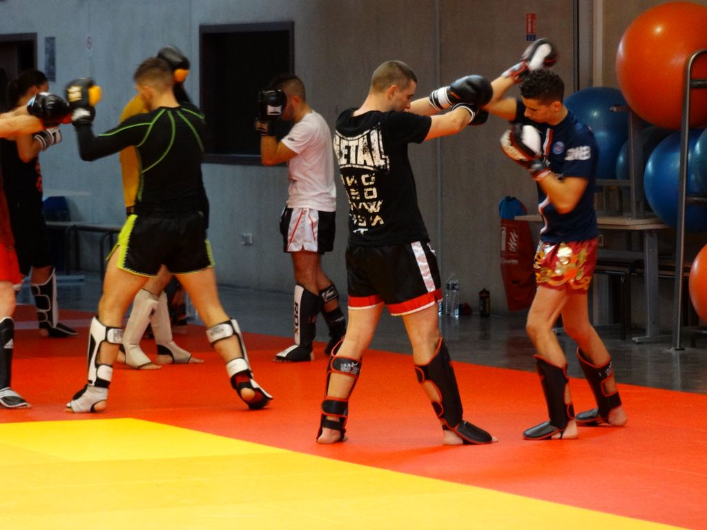 Stage de perfectionnement de boxe thaï avec Yohann Lidon le 18 octobre 2015 - Energy Fight Club dsc00558.jpg (large)