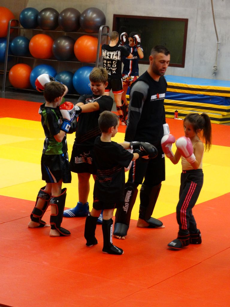 Stage de perfectionnement de boxe thaï avec Yohann Lidon le 18 octobre 2015 - Energy Fight Club dsc00566.jpg (large)