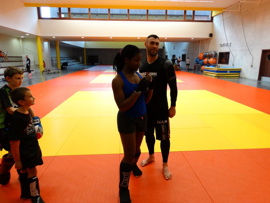 Stage de perfectionnement de boxe thaï avec Yohann Lidon le 18 octobre 2015 - Energy Fight Club dsc00576.jpg (large)