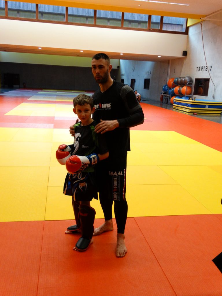 Stage de perfectionnement de boxe thaï avec Yohann Lidon le 18 octobre 2015 - Energy Fight Club dsc00581.jpg (large)