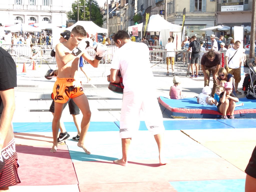 
Fêtes du sport.Lons le Saunier septembre 2016 - Energy Fight Club energy_fight_club__106_.jpg (large)