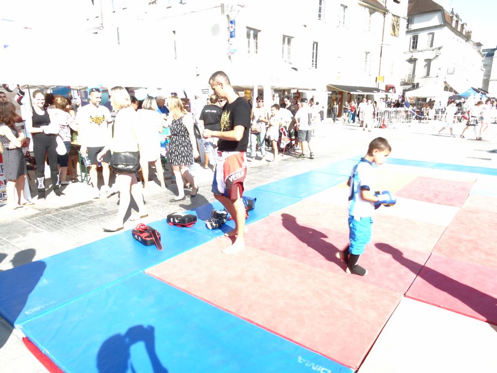 
Fêtes du sport.Lons le Saunier septembre 2016 - Energy Fight Club energy_fight_club__10_.jpg (large)