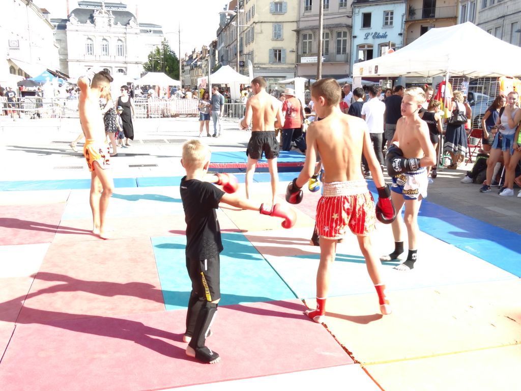 
Fêtes du sport.Lons le Saunier septembre 2016 - Energy Fight Club energy_fight_club__12_.jpg (large)