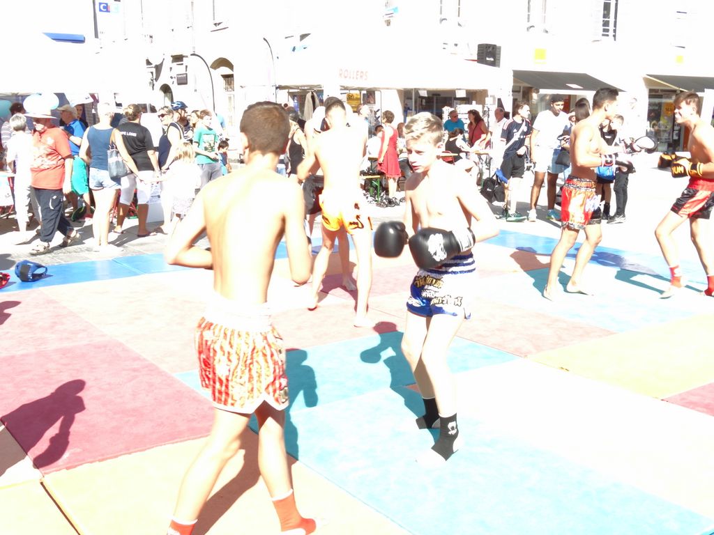 
Fêtes du sport.Lons le Saunier septembre 2016 - Energy Fight Club energy_fight_club__33_.jpg (large)