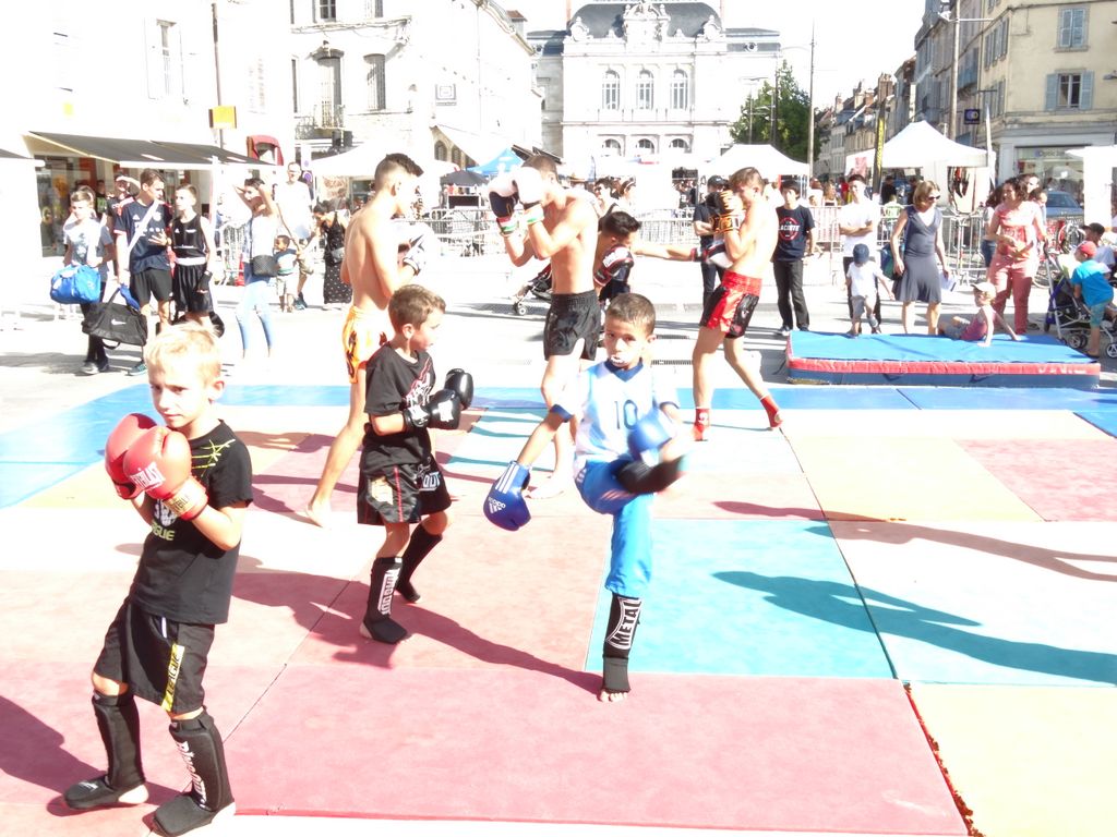 
Fêtes du sport.Lons le Saunier septembre 2016 - Energy Fight Club energy_fight_club__36_.jpg (large)