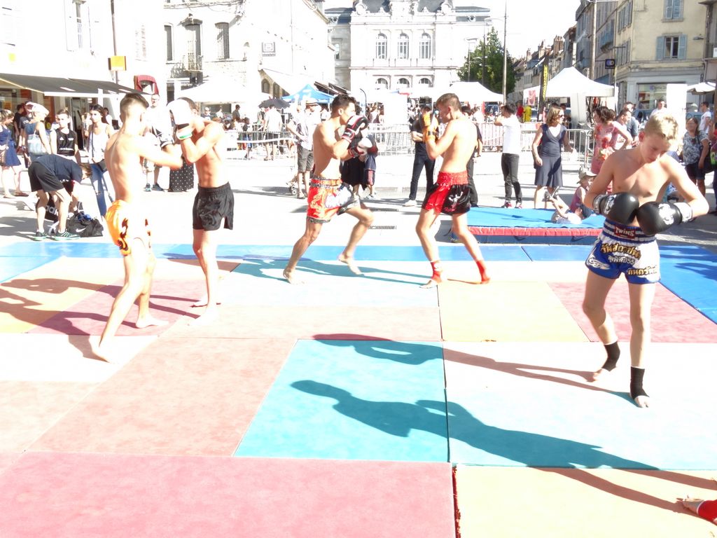
Fêtes du sport.Lons le Saunier septembre 2016 - Energy Fight Club energy_fight_club__40_.jpg (large)
