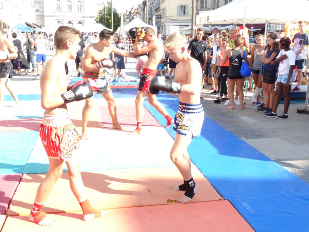 
Fêtes du sport.Lons le Saunier septembre 2016 - Energy Fight Club energy_fight_club__62_.jpg (large)