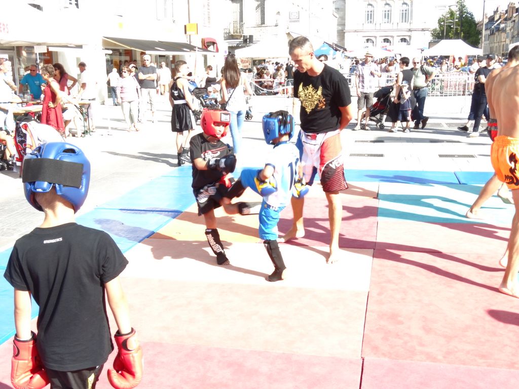 
Fêtes du sport.Lons le Saunier septembre 2016 - Energy Fight Club energy_fight_club__67_.jpg (large)