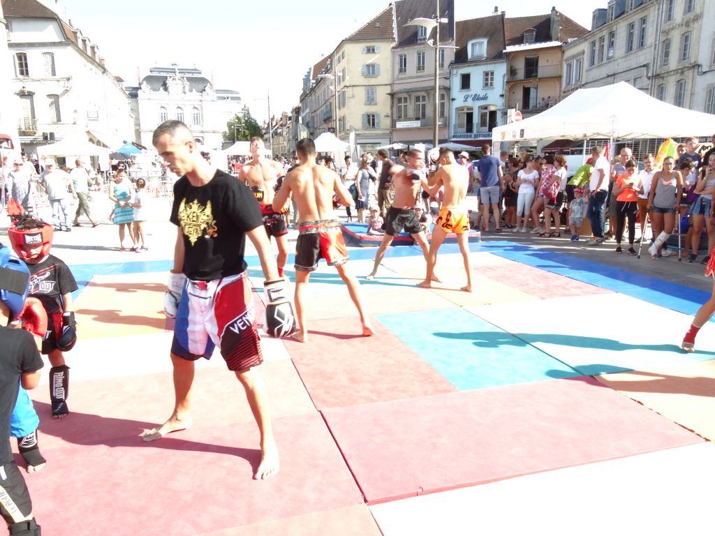 
Fêtes du sport.Lons le Saunier septembre 2016 - Energy Fight Club energy_fight_club__76_.jpg (large)
