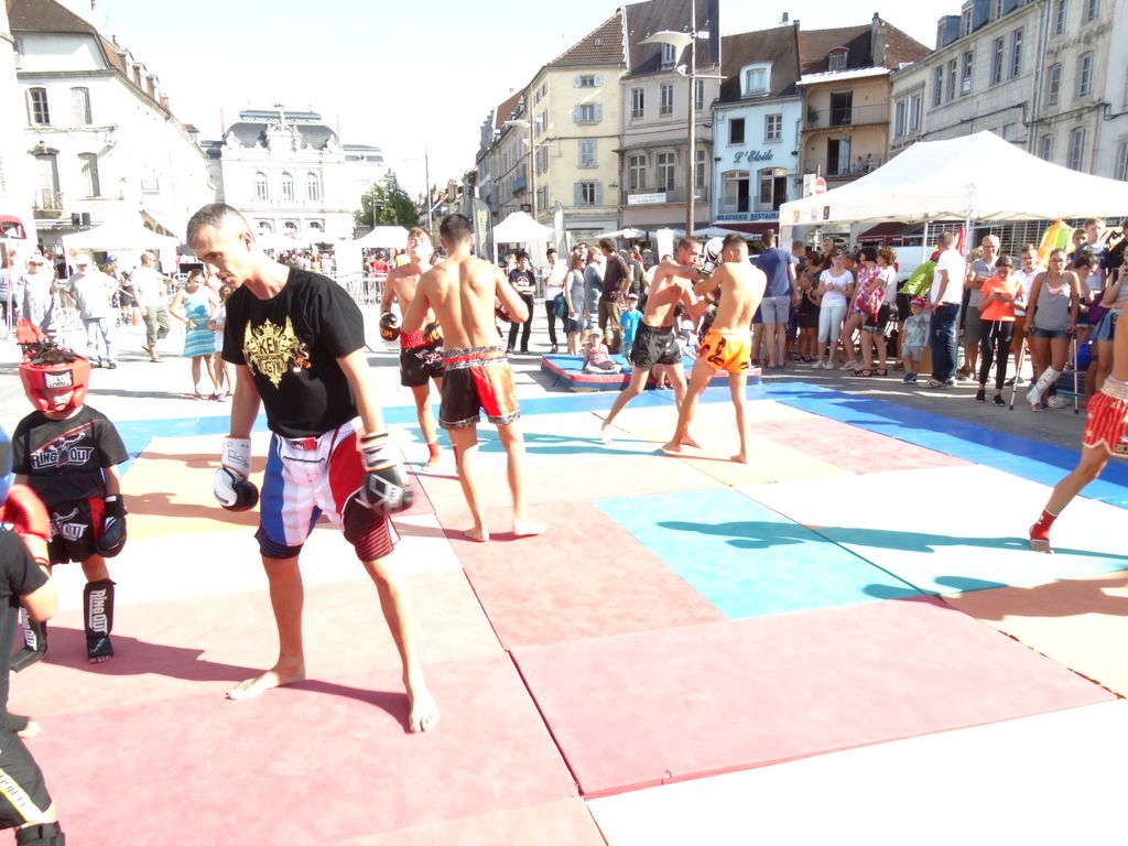 
Fêtes du sport.Lons le Saunier septembre 2016 - Energy Fight Club energy_fight_club__78_.jpg (large)