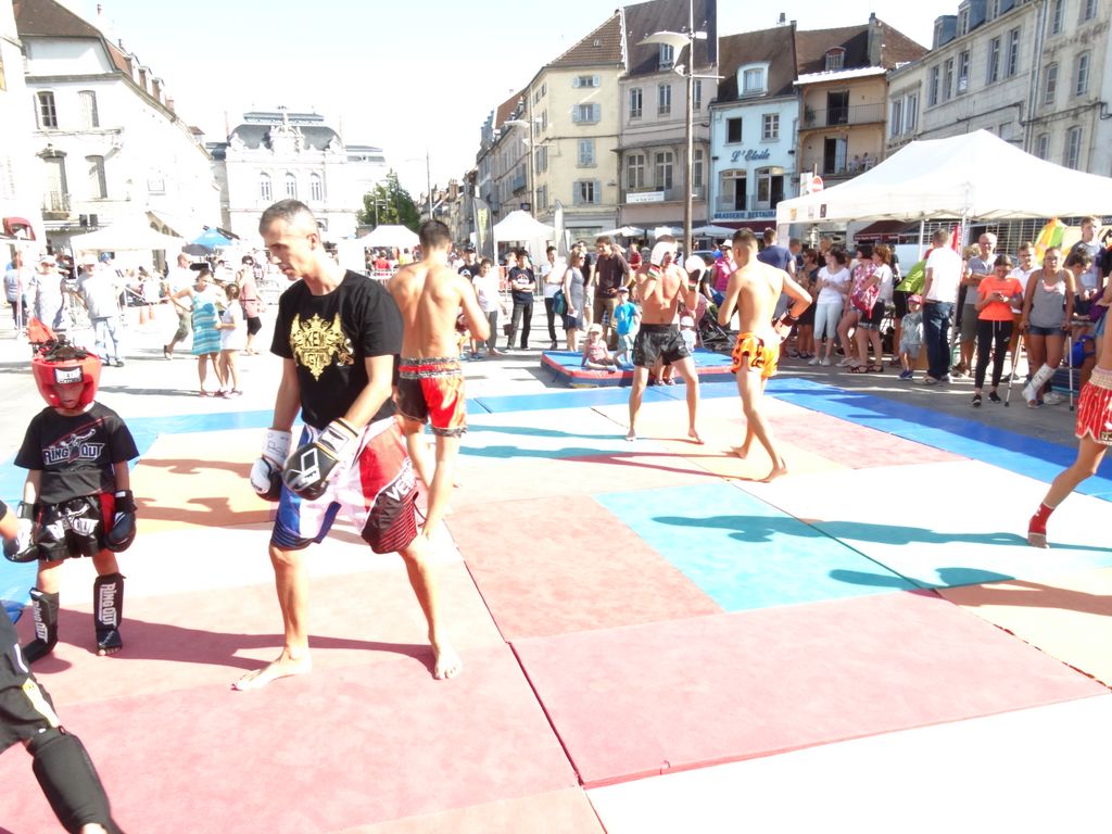 
Fêtes du sport.Lons le Saunier septembre 2016 - Energy Fight Club energy_fight_club__81_.jpg (large)