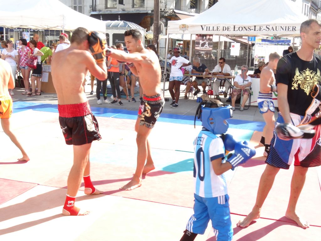 
Fêtes du sport.Lons le Saunier septembre 2016 - Energy Fight Club energy_fight_club__86_.jpg (large)