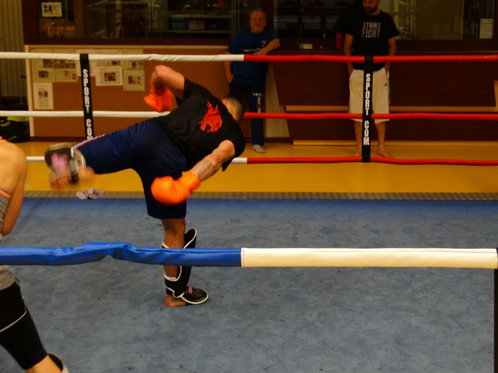 Entrainement avec Yoann Lidon ,octobre 2016 - Energy Fight Club dsc02913.jpg (large)