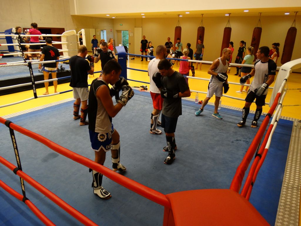 Entrainement Boxe Thaï.Dojo Lons le Saunier septembre 2016 - Energy Fight Club energy_fight_club__41_.jpg (large)