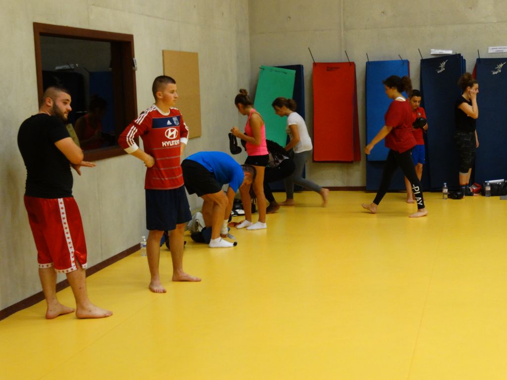 Entrainement Boxe Thaï.Dojo Lons le Saunier septembre 2016 - Energy Fight Club energy_fight_club__8_.jpg (large)