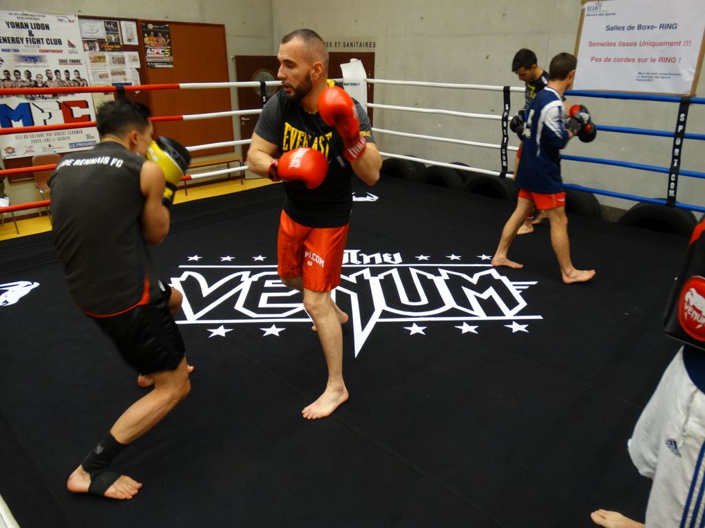 Entrainement 2017 - 2018 avec le nouveau tapis de ring Venum - Energy Fight Club dsc03145.jpg (large)