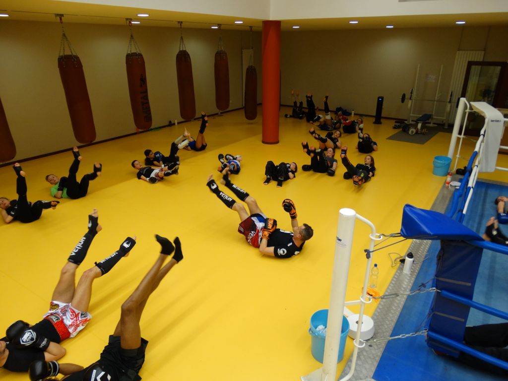 Entrainement 2017 - 2018 avec le nouveau tapis de ring Venum - Energy Fight Club dsc03148.jpg (large)