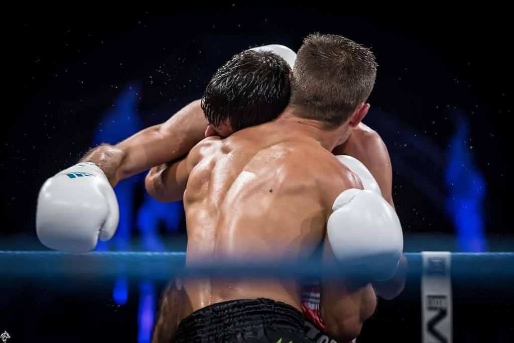Gala en Suisse 2017 - Energy Fight Club 22243782_1408322449263060_1422782549_o.jpg (large)