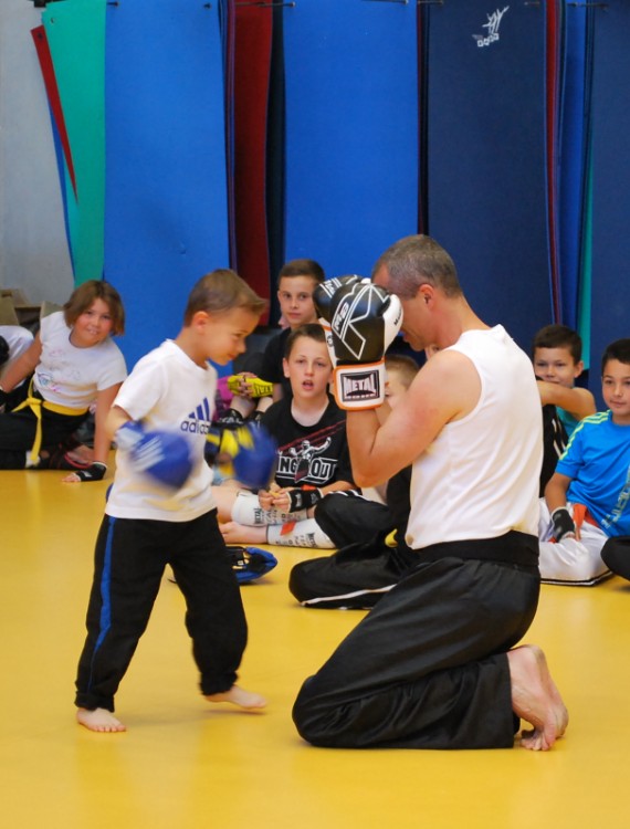 Passage ceintures jeunes 2014 - Energy Fight Club 44.jpg (large)