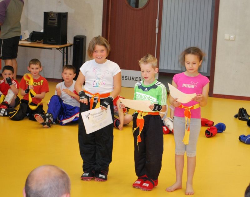 Passage ceintures jeunes 2014 - Energy Fight Club 64.jpg (large)